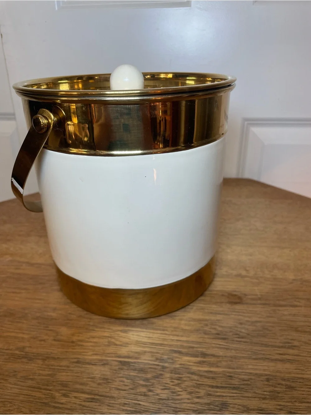 Vintage White & Gold Ice Bucket Brass Tone Lid Handle Mid Century Barware
